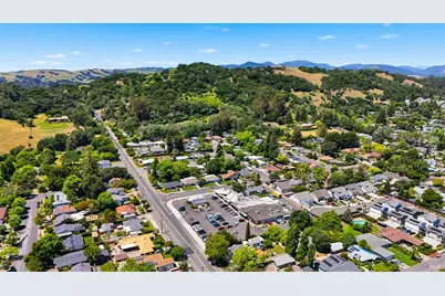 149 E Lilienthal Avenue, Napa, CA 94558 - Photo 42