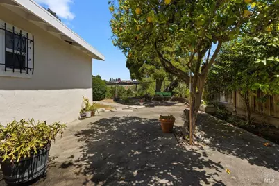 2560 Fraser Court, Pinole, CA 94564 - Photo 24