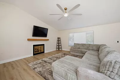 16906 Greenridge Road, Hidden Valley Lake, CA 95467 - Photo 2
