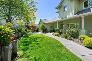 167 Mountain Meadow Ln, Santa Rosa, CA 95404 - Photo 2