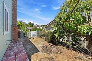208 Essex Way, Benicia, CA 94510 - Photo 20