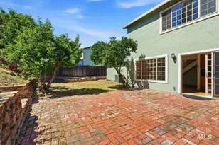 208 Essex Way, Benicia, CA 94510 - Photo 22