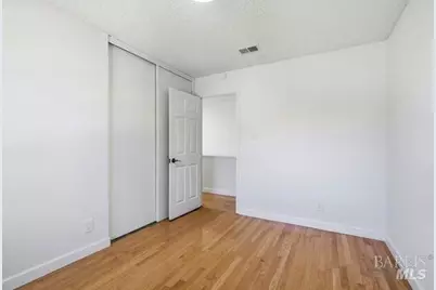 208 Essex Way, Benicia, CA 94510 - Photo 12
