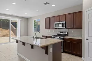 2508 Chuck Hammond Dr, Fairfield, CA 94533 - Photo 4