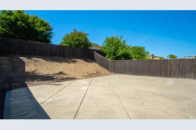 2508 Chuck Hammond Drive, Fairfield, CA 94533 - Photo 34