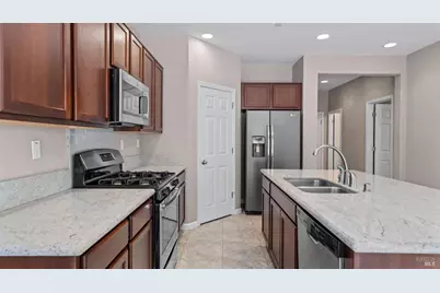 2508 Chuck Hammond Drive, Fairfield, CA 94533 - Photo 6