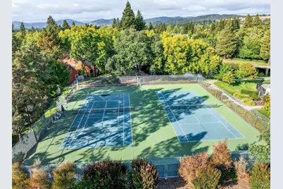 2506 Lakeview Drive, Santa Rosa, CA 95405 - Photo 26