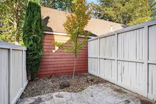 2506 Lakeview Dr, Santa Rosa, CA 95405 - Photo 18
