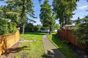 29 Hemlock Ct, Rohnert Park, CA 94928 - Photo 28