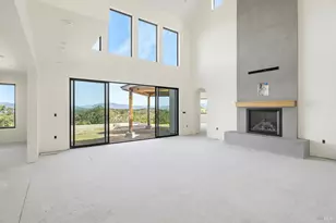 3215 Deerwood Dr, Ukiah, CA 95482 - Photo 12