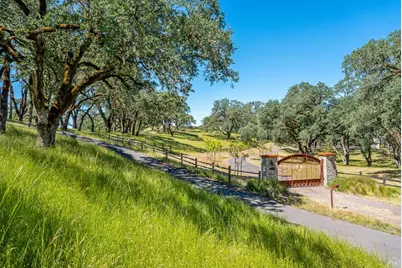 3215 Deerwood Drive, Ukiah, CA 95482 - Photo 4