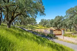3215 Deerwood Dr, Ukiah, CA 95482 - Photo 4