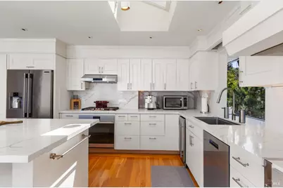 16 Saint Lucia Place, Tiburon, CA 94920 - Photo 10