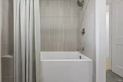 716 University Street, Healdsburg, CA 95448 - Photo 24