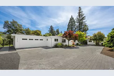 716 University Street, Healdsburg, CA 95448 - Photo 2