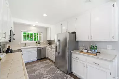 4062 Angeline Court, Santa Rosa, CA 95405 - Photo 14