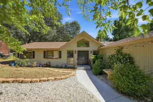18670 Maple Leaf Ct, Hidden Valley Lake, CA 95467 - Photo 2