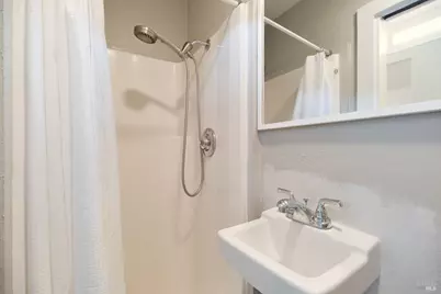 215 Tunnel Avenue, Richmond, CA 94801 - Photo 24