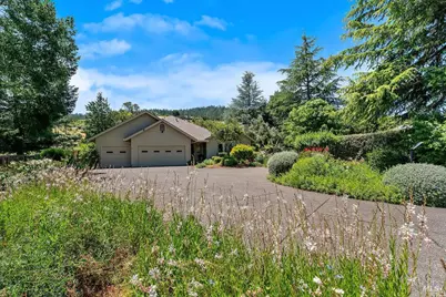 8280 Oakmont Drive, Santa Rosa, CA 95409 - Photo 2