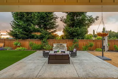 1990 Long Leaf Court, Santa Rosa, CA 95403 - Photo 12