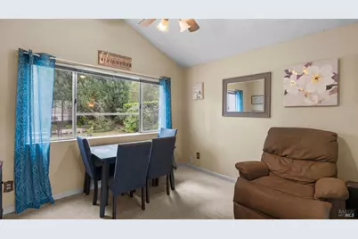 254 Limerick Way, Vacaville, CA 95688 - Photo 8