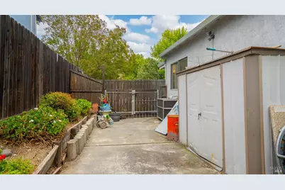 254 Limerick Way, Vacaville, CA 95688 - Photo 32
