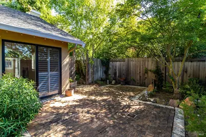 528 Laurel Court, Benicia, CA 94510 - Photo 4