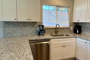 909 Tara Hills Dr, Pinole, CA 94564 - Photo 10