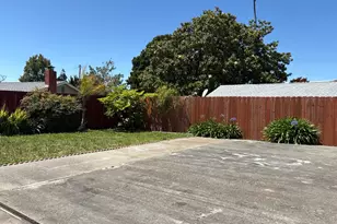 909 Tara Hills Dr, Pinole, CA 94564 - Photo 12