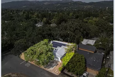 18219 Cottonwood Avenue, Sonoma, CA 95476 - Photo 32