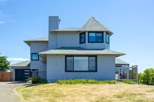 476 Oceana Dr, Dillon Beach, CA 94929 - Photo 2