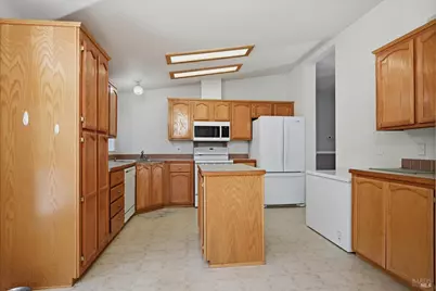 13500 Eastlake Drive, Clearlake, CA 95422 - Photo 16