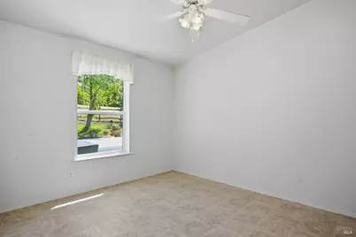 13500 Eastlake Drive, Clearlake, CA 95422 - Photo 18