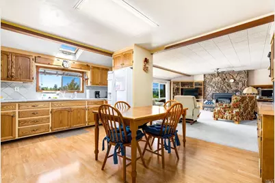 504 W Railroad Avenue, Cotati, CA 94931 - Photo 8