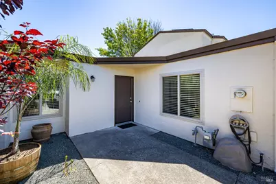 624 Simpson Street, Santa Rosa, CA 95401 - Photo 2
