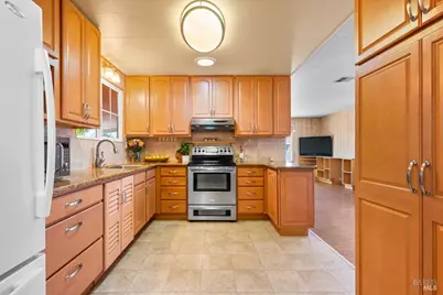 52 Westgate Circle, Santa Rosa, CA 95401 - Photo 2