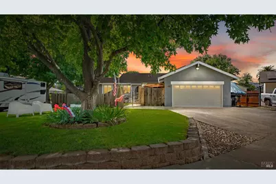 400 Corte Cadiz, Vacaville, CA 95688 - Photo 2