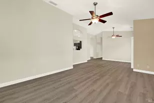 266 Bartlett Ln, Vacaville, CA 95687 - Photo 8