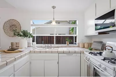 2424 Shoreline Drive, Napa, CA 94558 - Photo 18