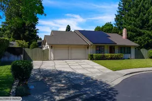 820 Royal Elf Ct, Dixon, CA 95620 - Photo 2