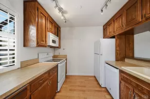 910 Marina Dr, Napa, CA 94559 - Photo 12