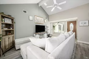 225 Fairoaks Dr, Vacaville, CA 95688 - Photo 6
