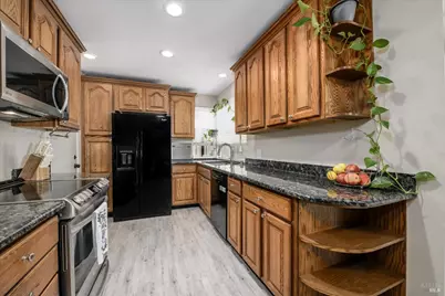 225 Fairoaks Drive, Vacaville, CA 95688 - Photo 14