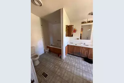 10703 Paradise Court, Kelseyville, CA 95451 - Photo 12