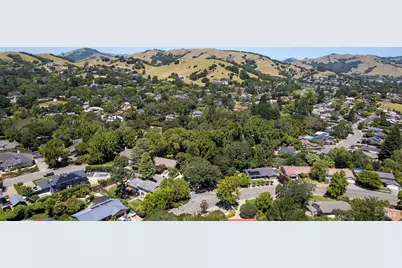 2 Brooke Drive, Novato, CA 94947 - Photo 48