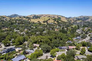 2 Brooke Dr, Novato, CA 94947 - Photo 48