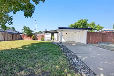945 Laurel Way, Rio Vista, CA 94571 - Photo 2