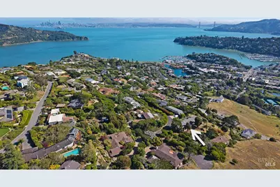 1754 Lagoon View Drive, Tiburon, CA 94920 - Photo 4