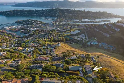 1754 Lagoon View Drive, Tiburon, CA 94920 - Photo 6