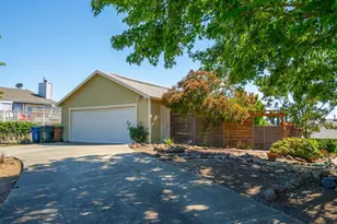 2048 E 3rd St, Benicia, CA 94510 - Photo 36